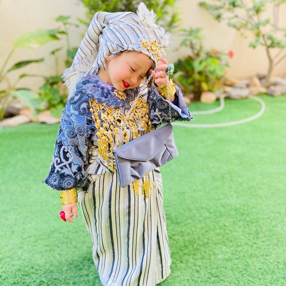 Meet your Posher, Yousef